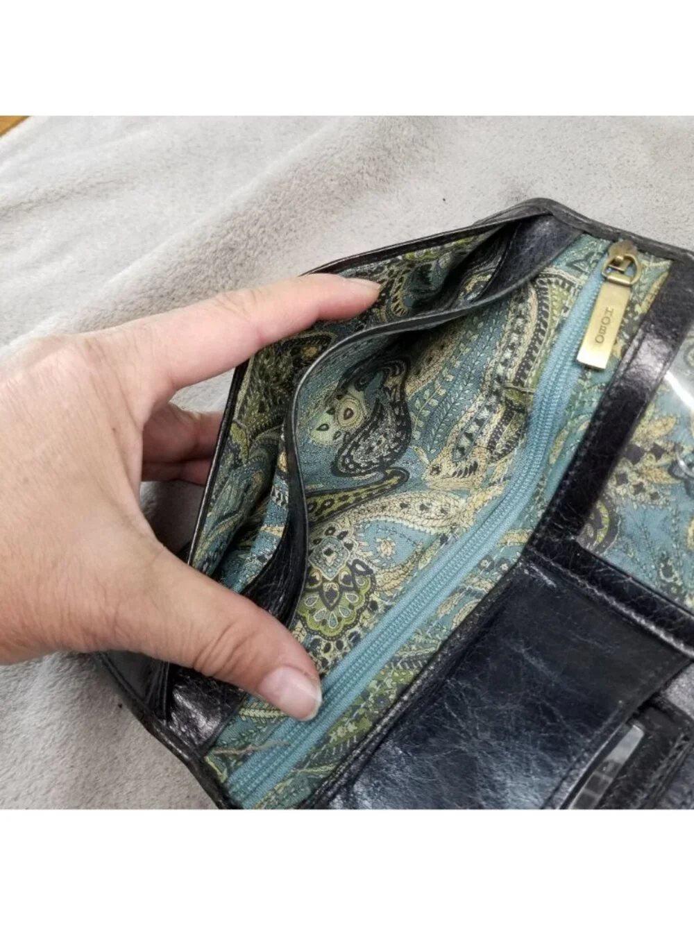 HOBO Wallet Womens 8x4 Black Leather Clutch *Read*